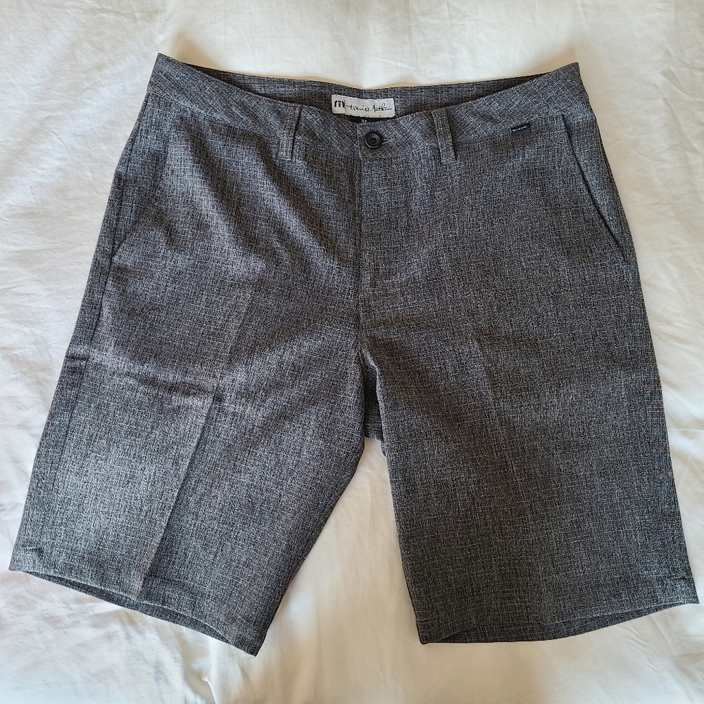 Travis Martin golf shorts